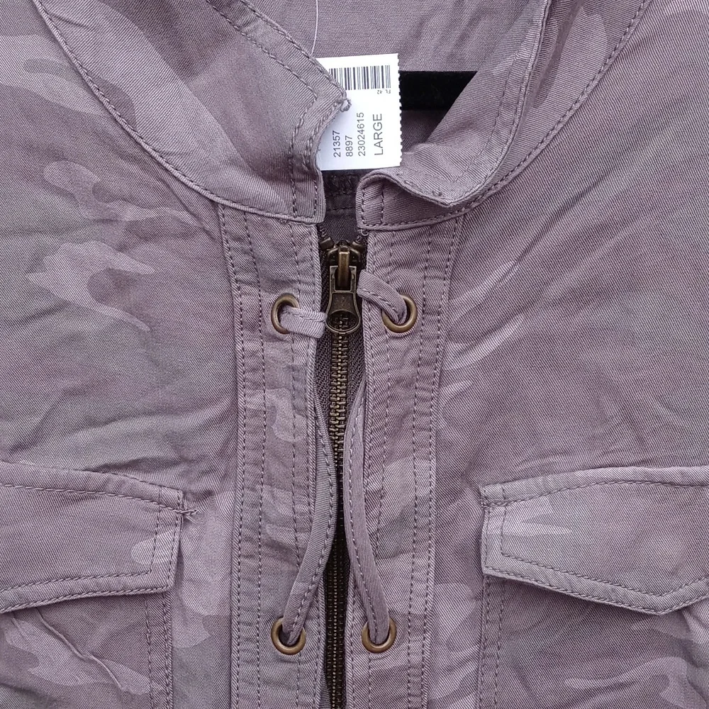 NWT Maurices Zippered Rayon Camo Thin Jacket Size L - Picture 5 of 11